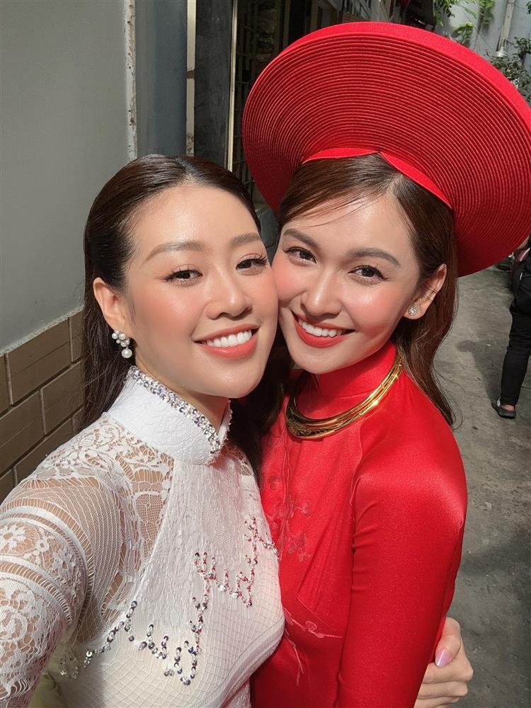 Chồng Thạc sĩ của Thùy Dung lộ full dung mạo trong lễ rước dâu-2