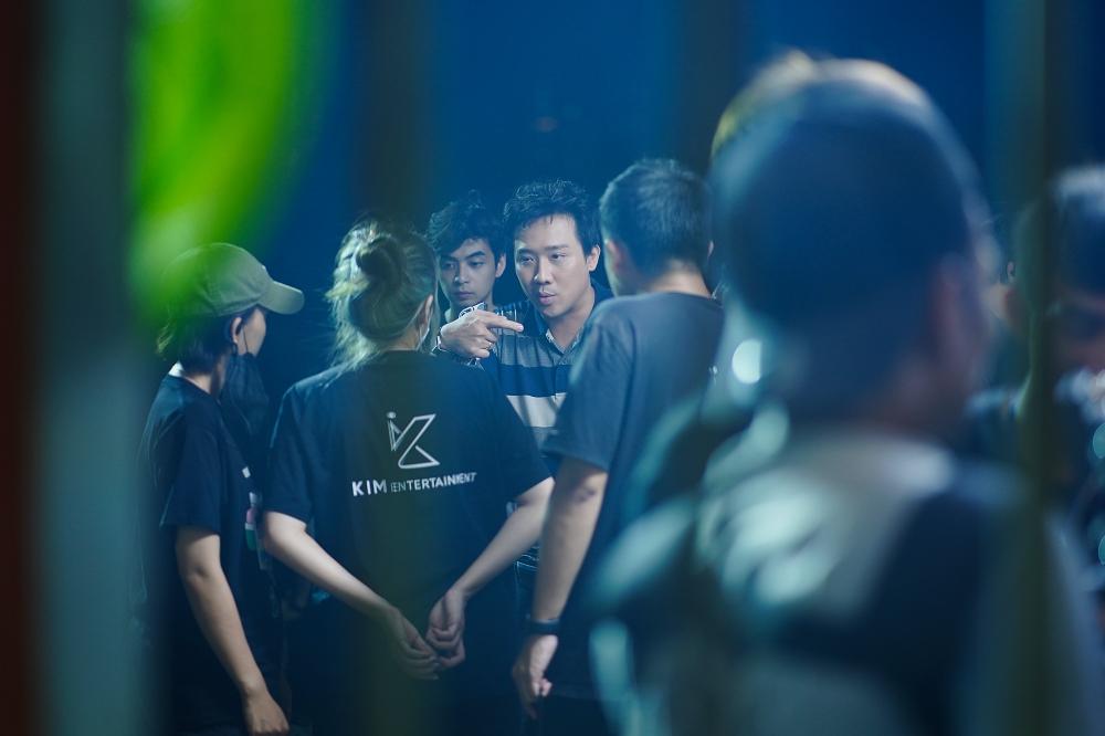 Trấn Thành trên phim trường khó ra sao mà diễn viên ai cũng sợ?-6