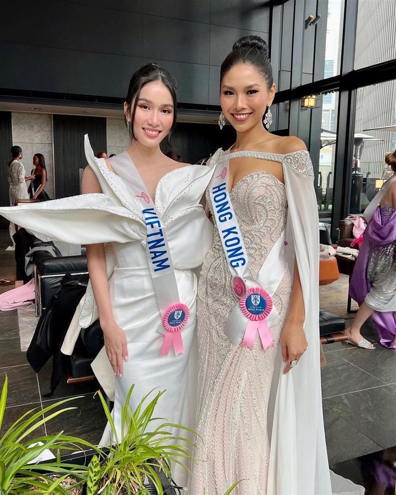 Đến Miss International, Phương Anh có ngay ảnh với 3 nhân vật quyền lực-8