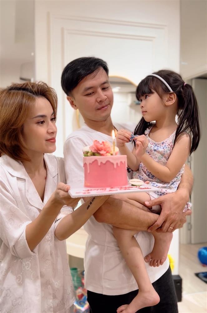 Tin showbiz Việt ngày 3/12: Lý Nhã Kỳ bức xúc lời nhắc nhở lấy chồng-9