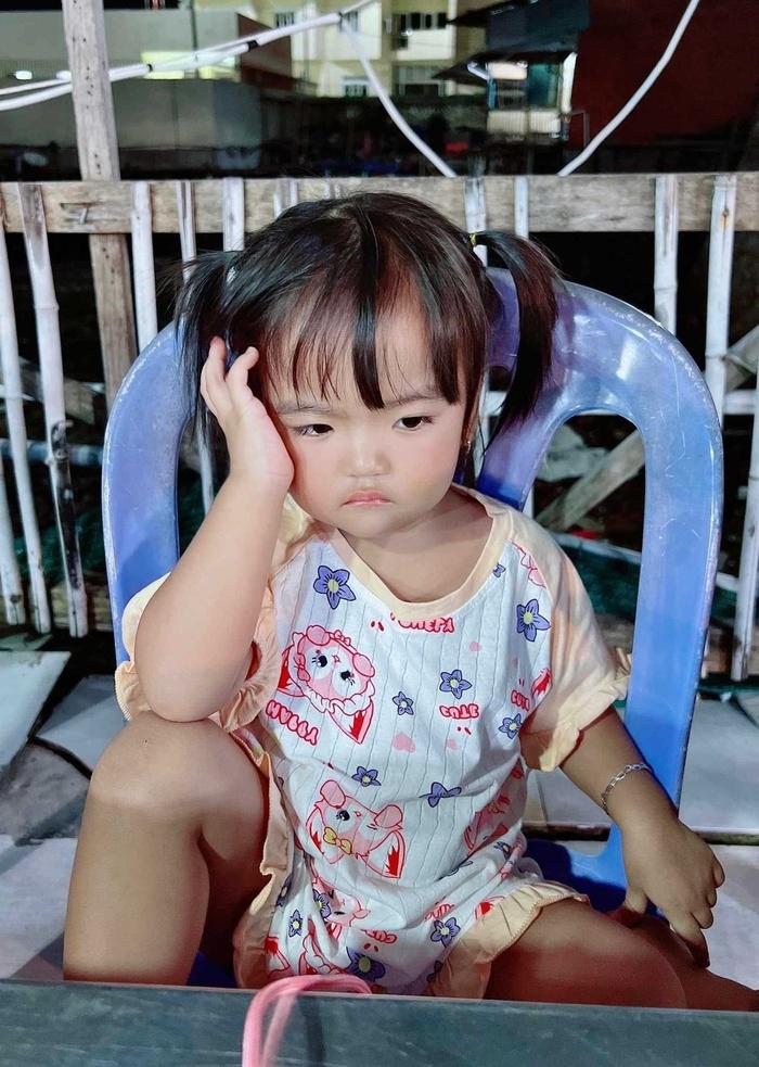 Mạc Văn Khoa bất lực khi con ngày càng đen giống bố-4