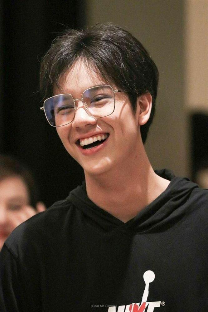 Miss Universe Catriona Gray nhai mic làm lu mờ mỹ nam gốc Việt-3