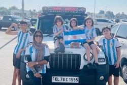 Bà mẹ 5 con lái xe hơn 3.000 km đến Qatar xem Messi thi đấu