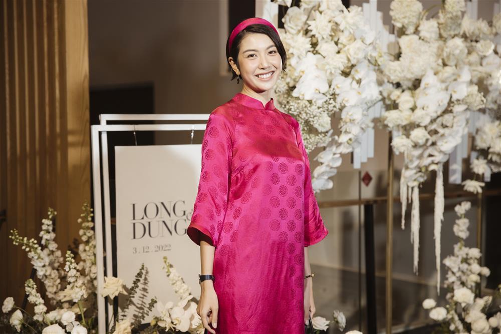 Dàn bông hậu Vbiz tưng bừng ăn cưới Thùy Dung-20