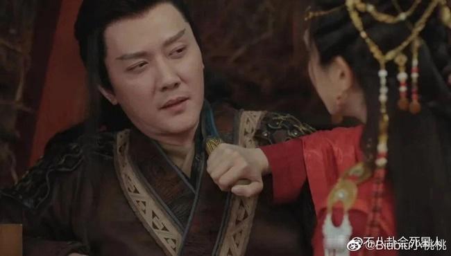 Triệu Lệ Dĩnh, Phùng Thiệu Phong tái xuất: Người lên hương, kẻ như bố nữ chính-4