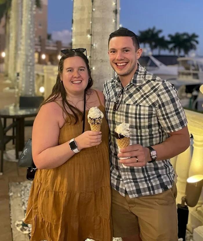 Đổ xô nghi ngờ 2 vợ chồng là gay chỉ vì một lý do này-2