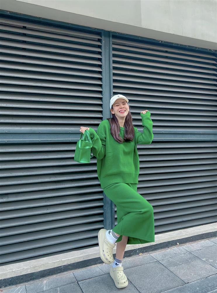 Tin showbiz Việt ngày 4/12: Hồ Ngọc Hà về với con sau chuyến lưu diễn-4