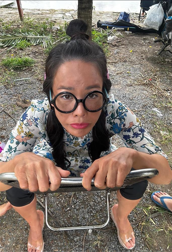 Tin showbiz Việt ngày 4/12: Hồ Ngọc Hà về với con sau chuyến lưu diễn-9