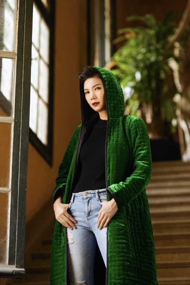 Tin showbiz Việt ngày 4/12: Hồ Ngọc Hà về với con sau chuyến lưu diễn-12