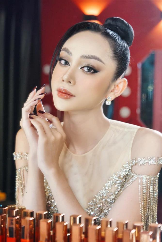 Lương Mỹ Kỳ có thể mất cơ hội thi Miss International Queen 2023-2