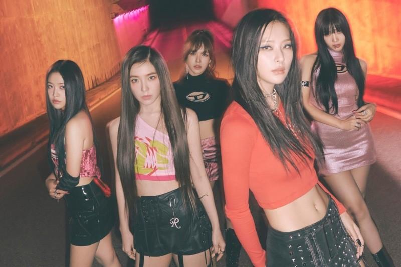 Trượt cầu tuột thành tích, Red Velvet bám top 100, ITZY bay màu-3