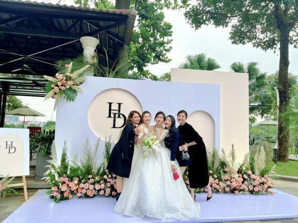 Loạt sao Việt dự đám cưới tiền vệ Huy Hùng và hot girl Thùy Dương-7