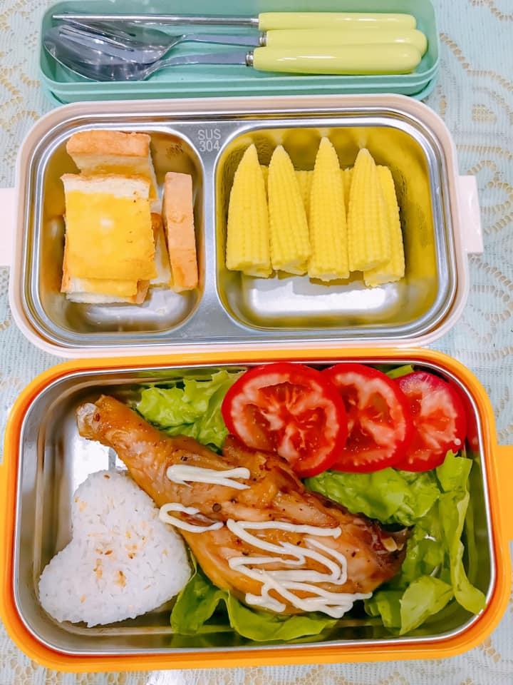 Hộp cơm mẹ đảm dậy từ 5h30 sáng chuẩn bị cho con gái đi học-13