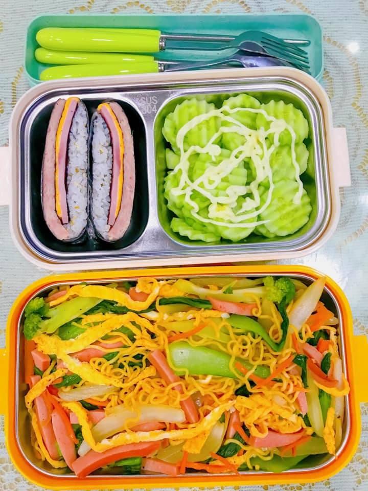 Hộp cơm mẹ đảm dậy từ 5h30 sáng chuẩn bị cho con gái đi học-14