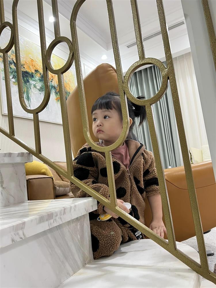 Hé lộ cơ ngơi chuẩn giàu của nhà đẻ Đàm Thu Trang-6