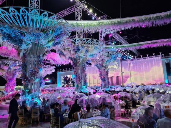 Hé lộ thực đơn toàn món sang của đám cưới trăm tỷ ở Kiên Giang-4