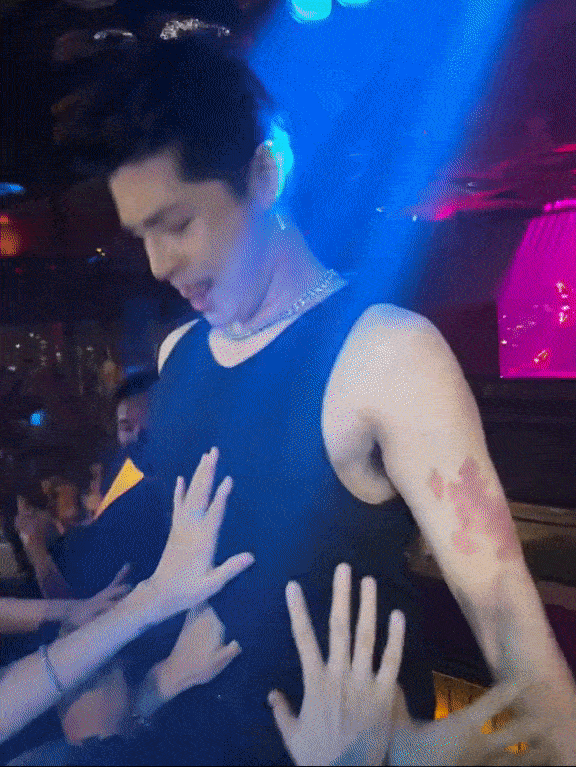 Lệ Quyên bị đụng chạm cơ thể kém duyên để kiểm tra thật giả-3