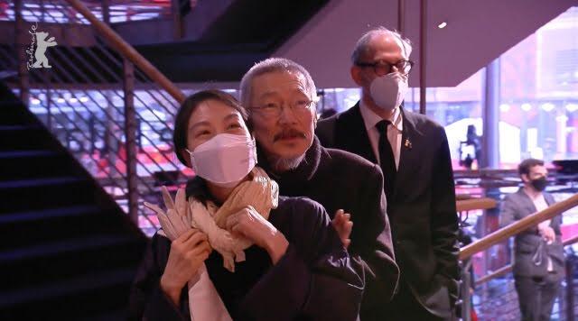 Ảnh hậu tai tiếng Kim Min Hee hạnh phúc bên người tình U70-6