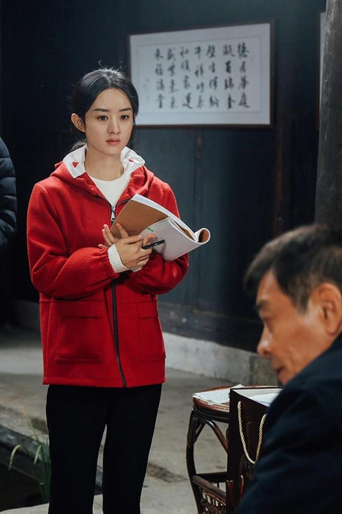 Lưu Diệc Phi - Triệu Lệ Dĩnh thắng lớn, Đường Yên xin mãi không có phim đóng-2