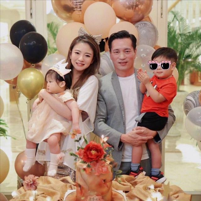 An Dĩ Hiên không tham gia phiên xét xử chồng tỷ phú-1