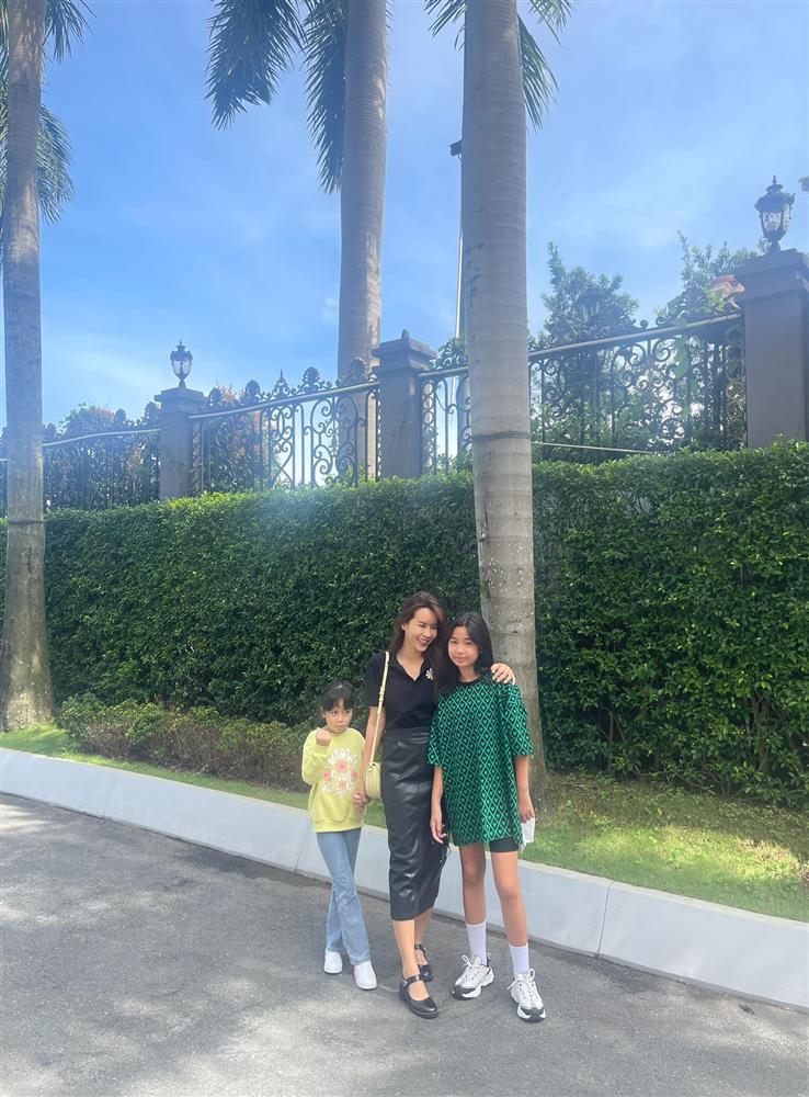 Tin showbiz Việt ngày 5/12: Biểu cảm con gái Jack khi bị mẹ phạt-13