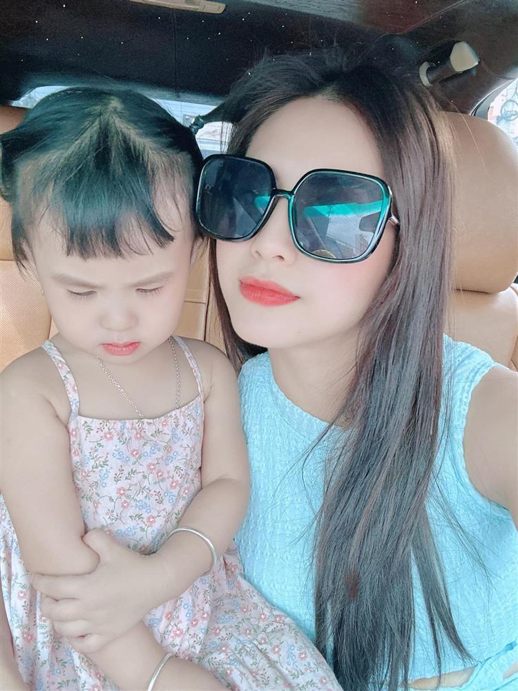 Tin showbiz Việt ngày 5/12: Biểu cảm con gái Jack khi bị mẹ phạt-1