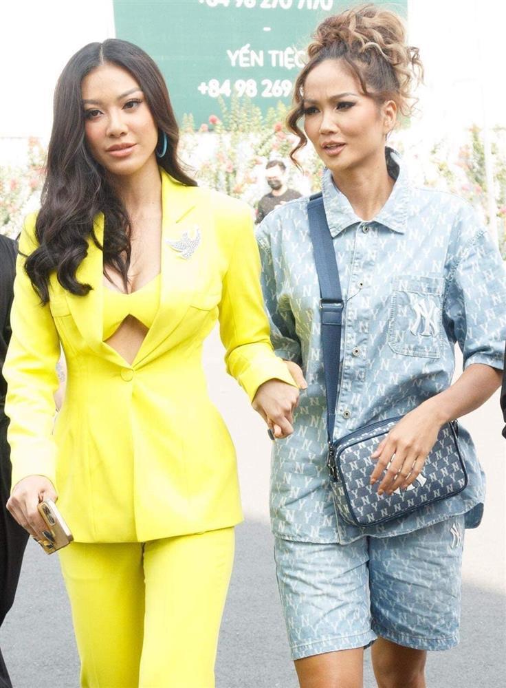 HHen Niê từng bị chê vì 1 chiếc quần mà vẫn trung thành suốt 4 năm-14