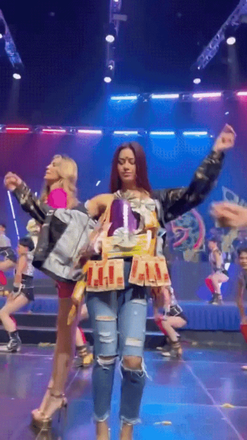 Top 10 Miss Grand bị phản ứng vì đeo tiền, đồ ăn nhảy múa phản cảm-4