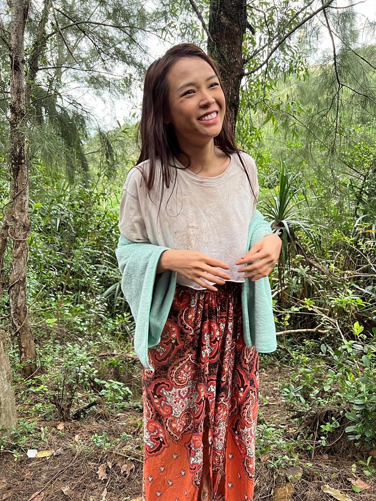 Thót tim cảnh Sam rơi xuống thác nước, mặt bị sưng phù-10