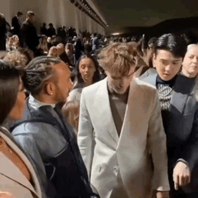 Sehun lướt qua Robert Pattinson, Naomi Campell chỉ vì Cha Eun Woo?-1