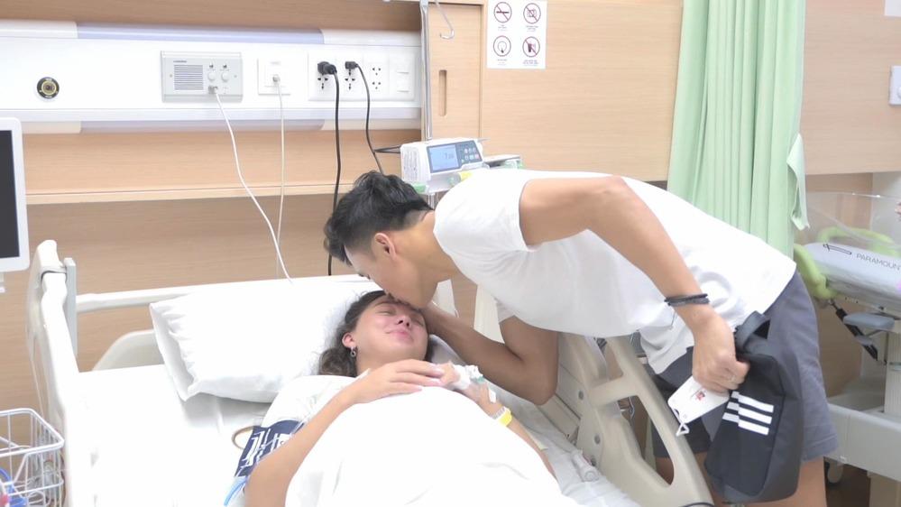 Bùi Tiến Dũng nửa đêm mò dậy chăm con, vợ Tây phản ứng bất ngờ-2