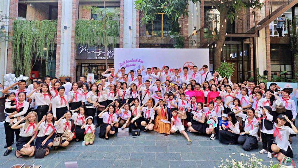 Nối lại tình đầu, đôi bạn Hà thành tổ chức đám cưới đặc biệt-1