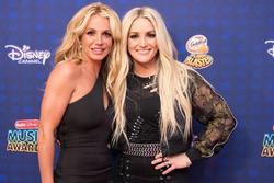 Britney Spears bất ngờ đánh tiếng làm lành với em gái