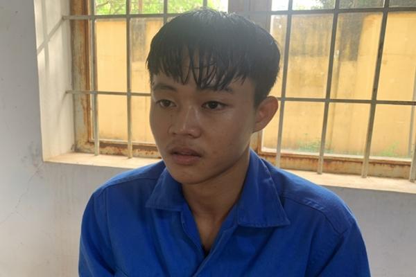 Hãi hùng kẻ sâu rượu cầm dao đâm liên tiếp 3 người nguy kịch-2