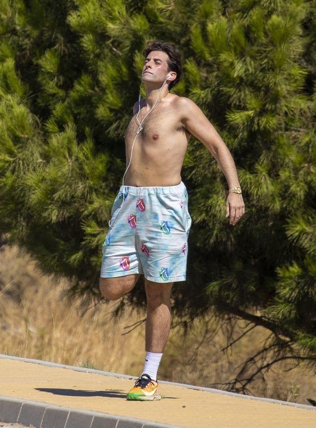 Sao truyền hình Anh thay đổi 180 độ sau khi giảm 89 kg-2