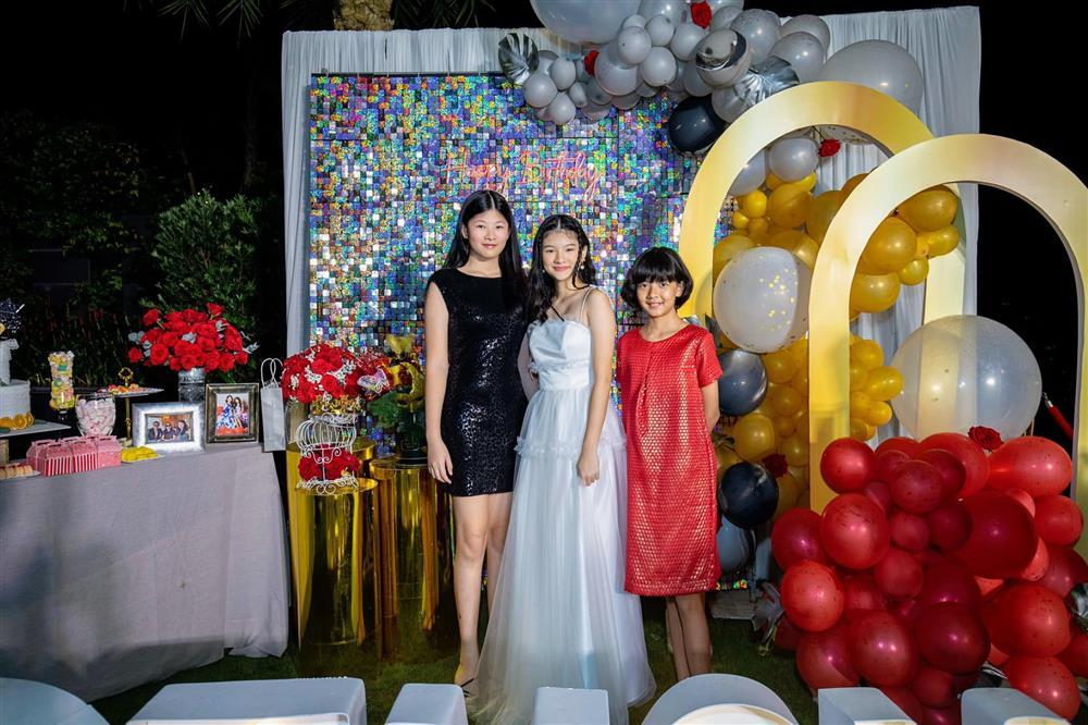 Con gái Bình Minh chân phương ngỡ ngàng khi đi sự kiện cùng mẹ-7