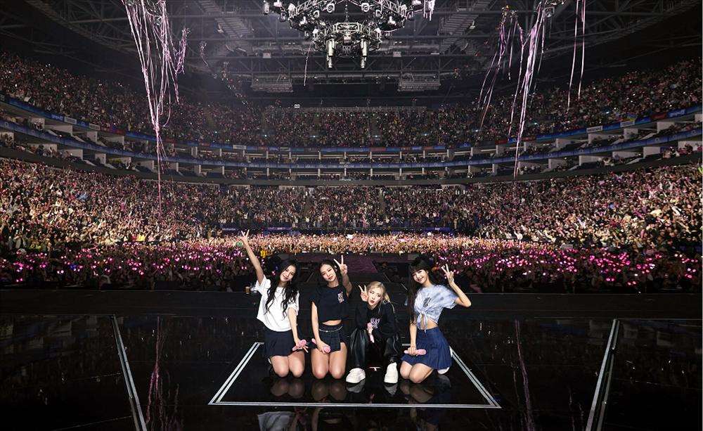 Lisa và Rosé sức khỏe đi xuống thấy rõ khi chạy tour-1