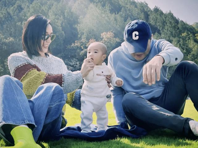 Lý Á Bằng lần đầu hé lộ gương mặt con gái út-1