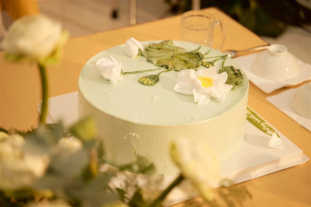 Choáng ngợp tiệc sinh nhật Đại Nghĩa với 500 bông sen trắng-6