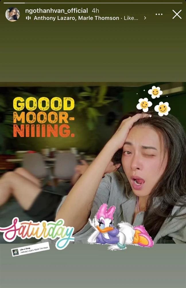 Ngô Thanh Vân gây cười với hình ảnh chạy chân đất bê váy-12