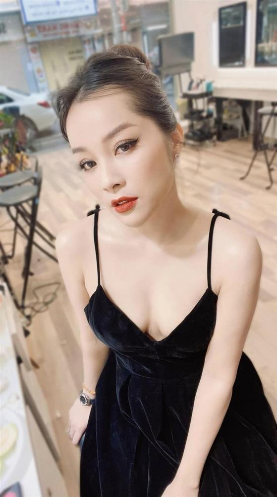 Con gái Vàng Anh đời đầu nay đã lớn tướng, cao ngang mẹ-7