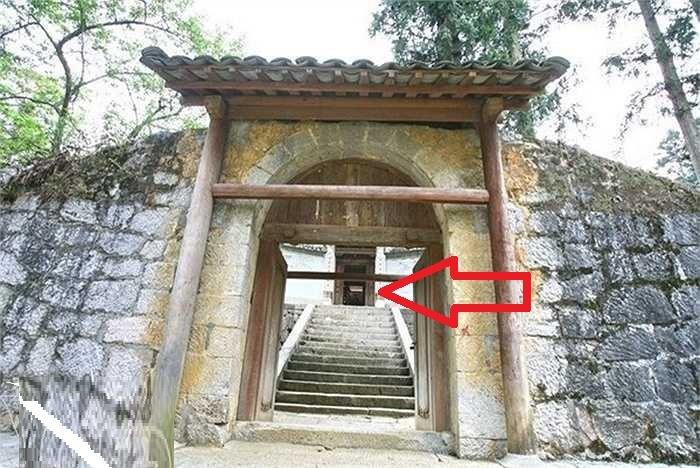 Xây nhà 2 cửa, cả của và người đều dính hạn, con cháu biết mà tránh-1