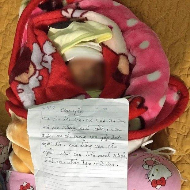 Xót xa bé gái bị bỏ rơi giữa tiết trời 15 độ, kèm lời nhắn vô tâm-2