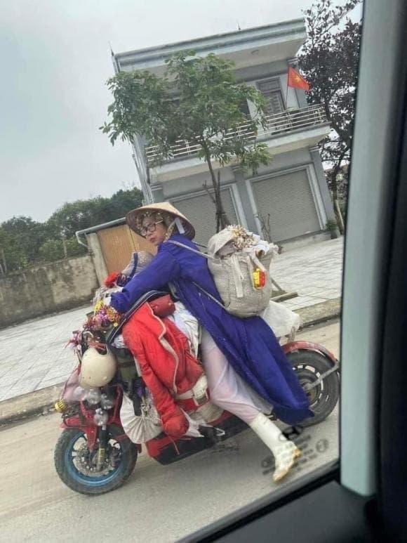 Hot girl quỵt tiền Bella bị tố dòm ngó tiền cúng ông Địa-4