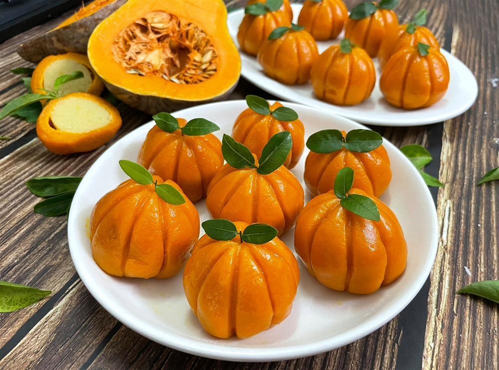 Mùa đông làm bánh bí đỏ nhân dừa đậu xanh thơm ngon cực cuốn-5