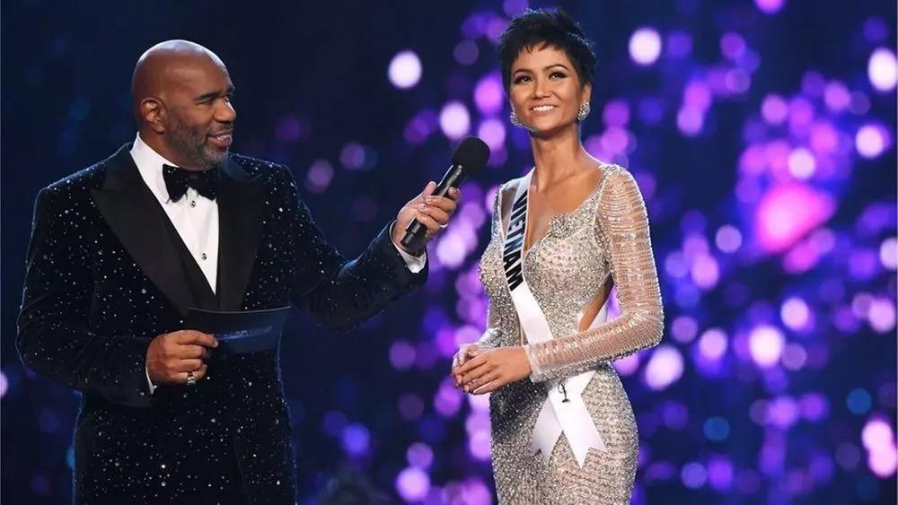 Steve Harvey chính thức chia tay Miss Universe sau 6 mùa dẫn-4