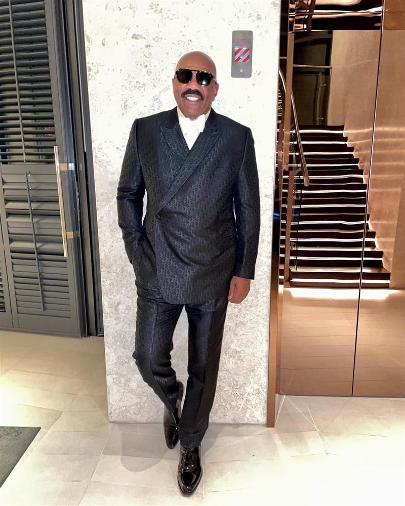 Steve Harvey chính thức chia tay Miss Universe sau 6 mùa dẫn-2
