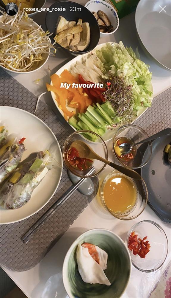 Rosé ăn phở Việt nạp lại năng lượng sau concert BLACKPINK-3