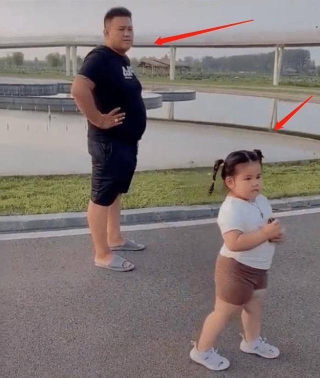 Bố đưa con gái đi xét nghiệm huyết thống, bác sĩ vừa nhìn đã đuổi về-2