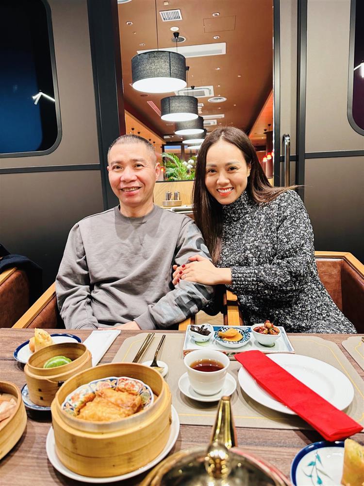 Tin showbiz Việt ngày 7/12: Hoàng Bách gây cười khi ghen trai Tây-3